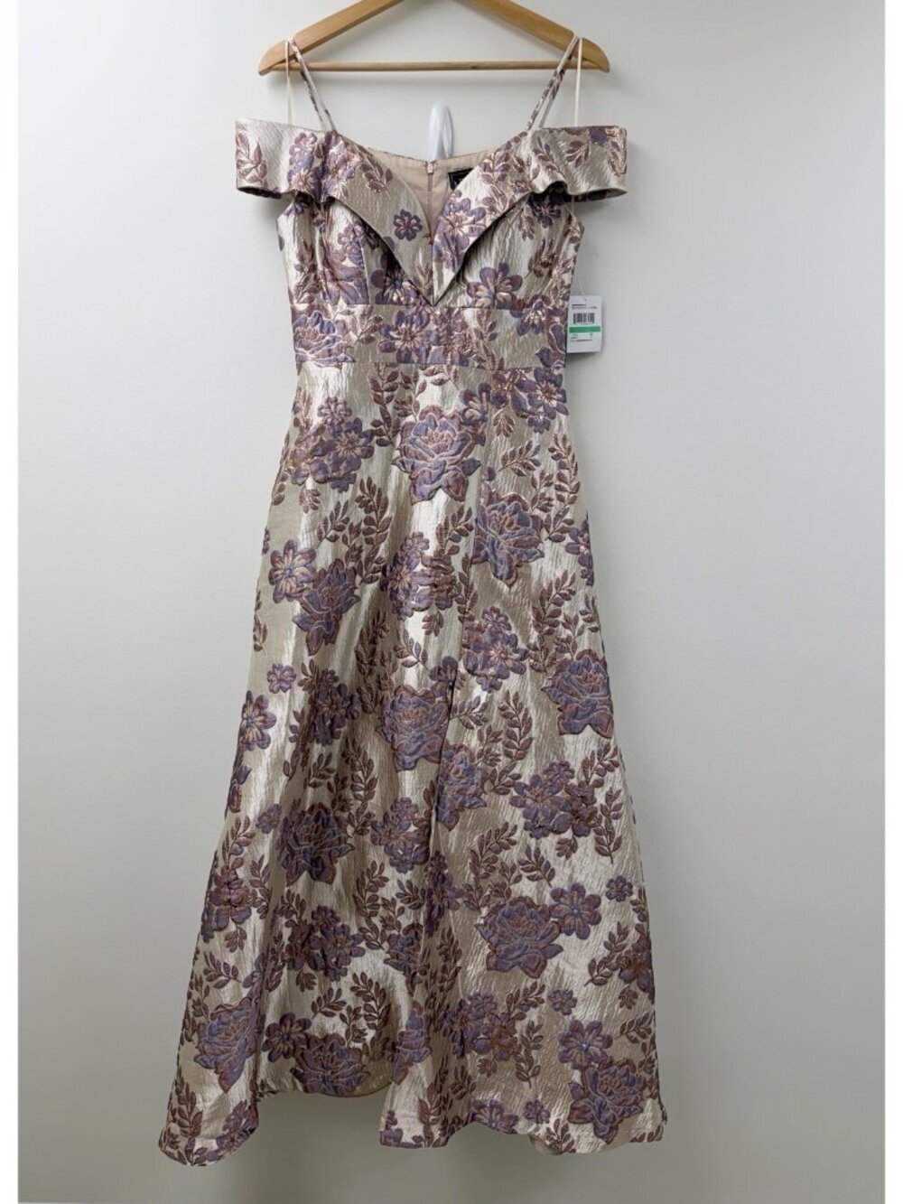 NIGHTWAY Long Off-The-Shoulder Metallic Floral Brocade Gown Prom Sz 8 NWT